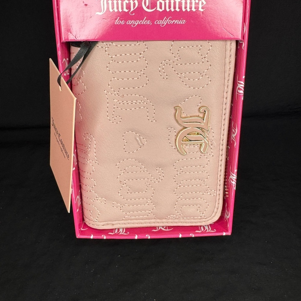 Juicy Couture Blush Pink Wallet with Gold Logo - Picture 2 of 4